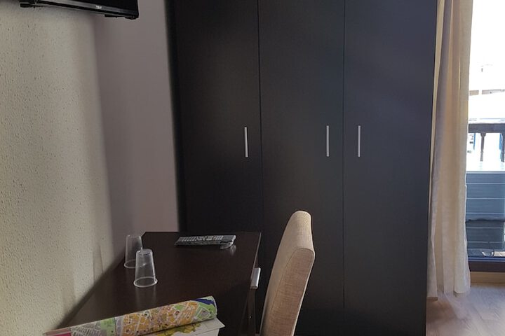 Room 4 of 47