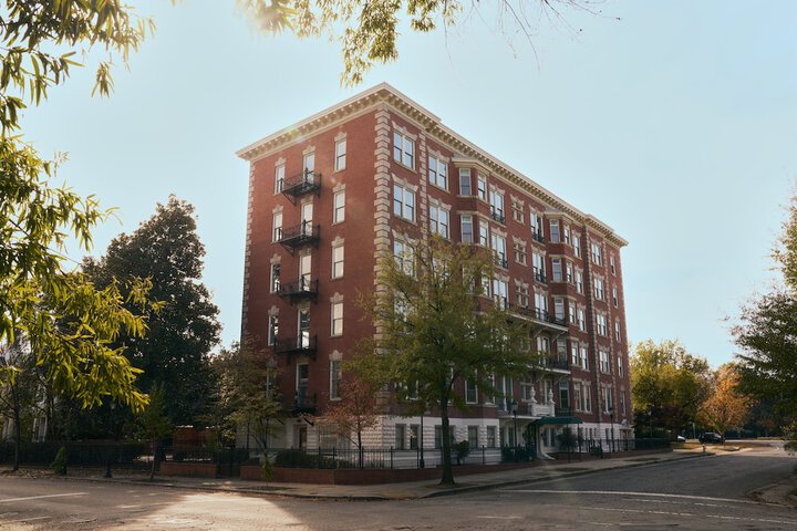 Photo of Shenandoah Mansions an Ash Hotel
