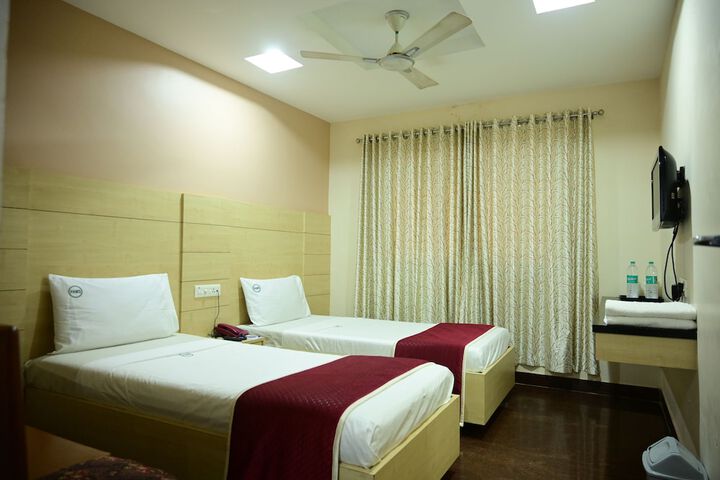Room 2 of 6