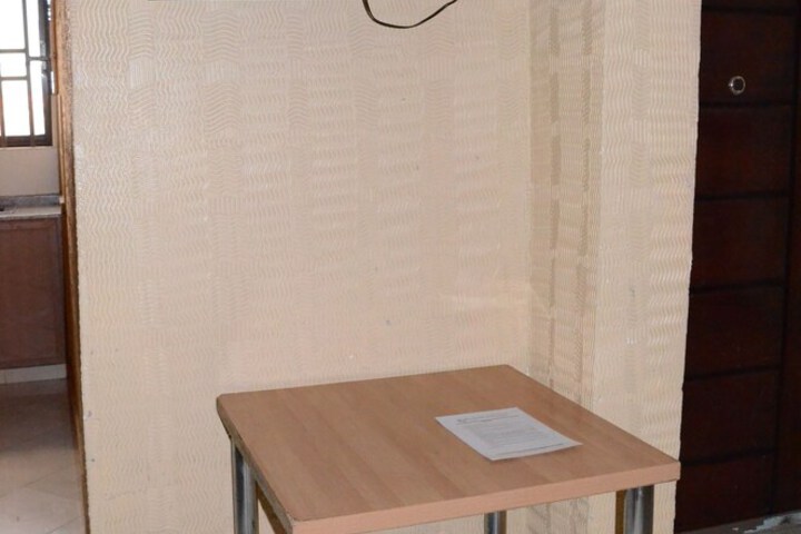 Room 10 of 21