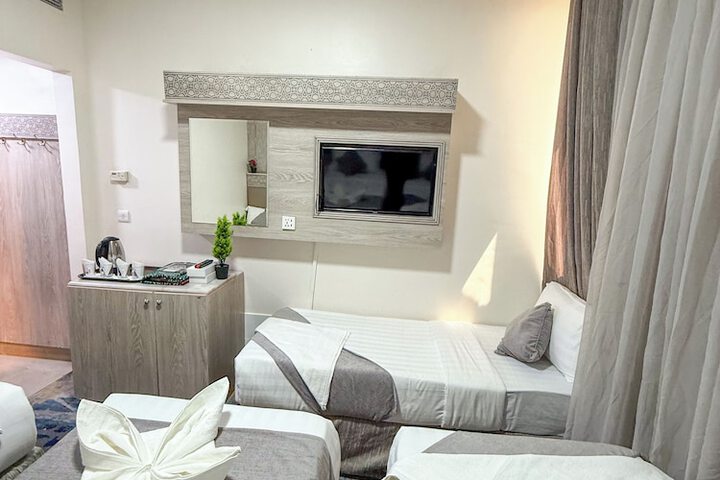 Room 3 of 13
