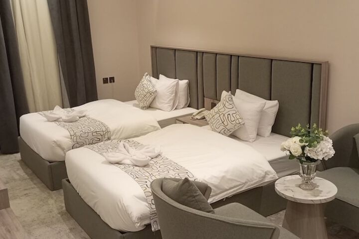 Room 25 of 34