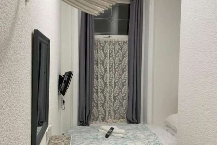 Room 45 of 131