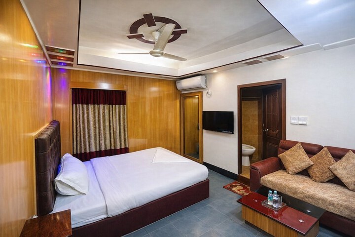 Room 50 of 74