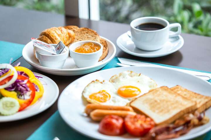 Breakfast/Coffee Service 101 of 110