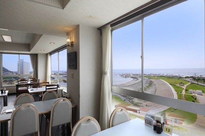 Dining Photos