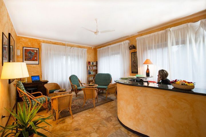 HOTEL ELVEZIA
