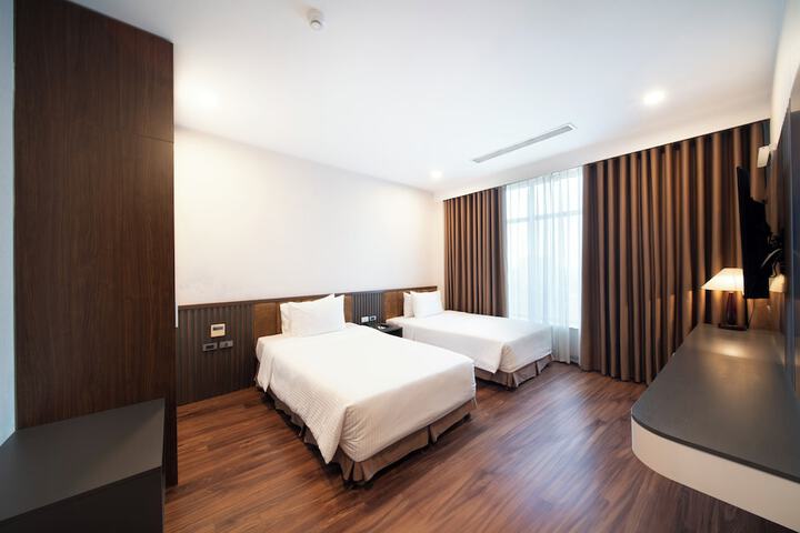 Room 11 of 41