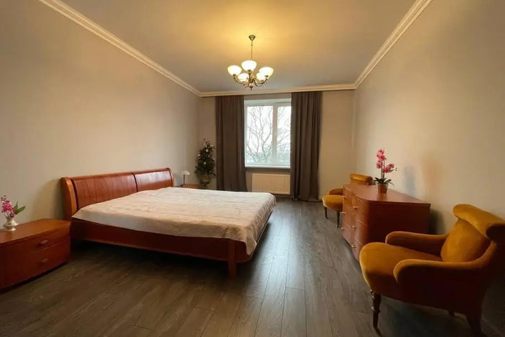 Room 3 of 14