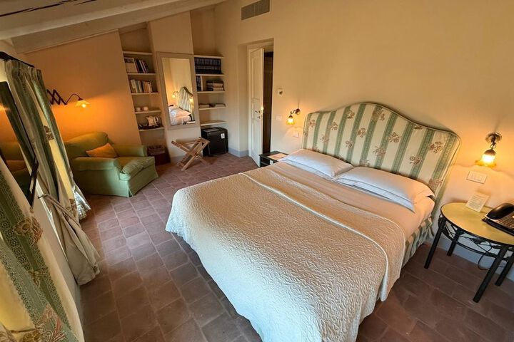 Room 20 of 48