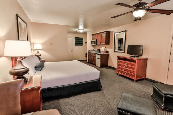 Room 6 of 75