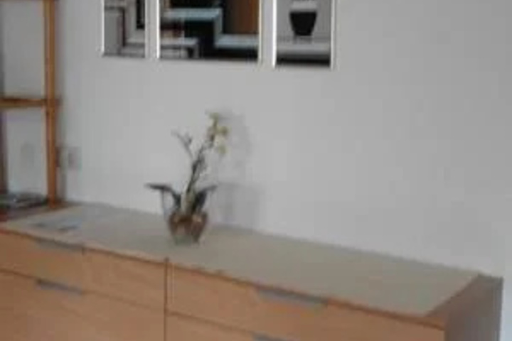 Room 2 of 5
