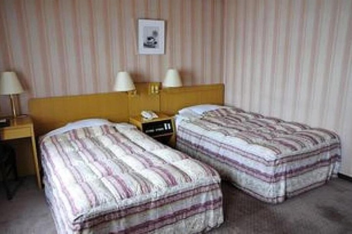 Room 11 of 22