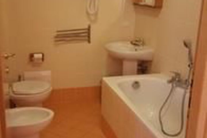 Room 3 of 39