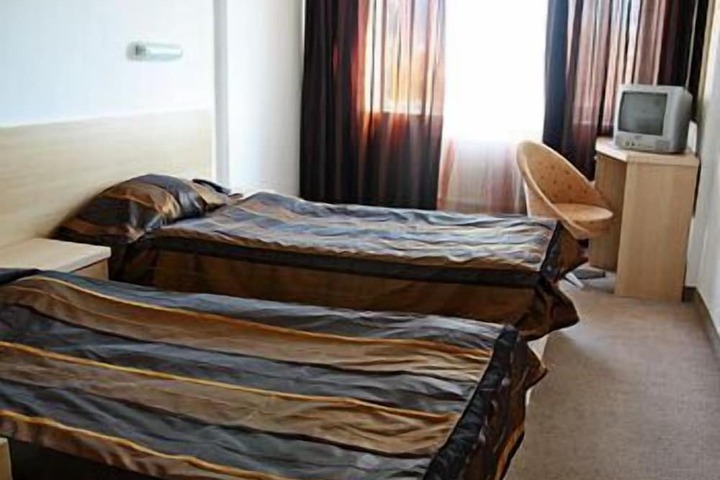 Room 8 of 47