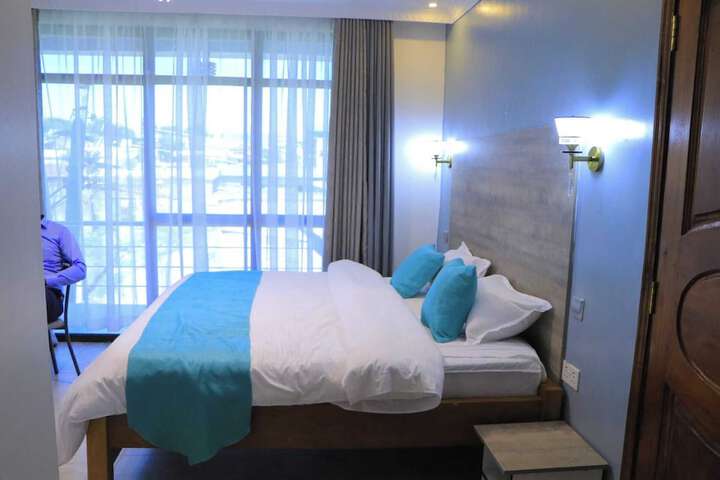 Room 3 of 27
