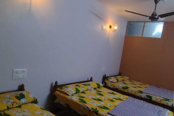 Room 11 of 22