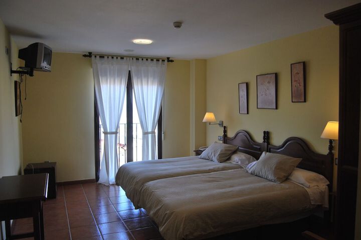 Room 13 of 42