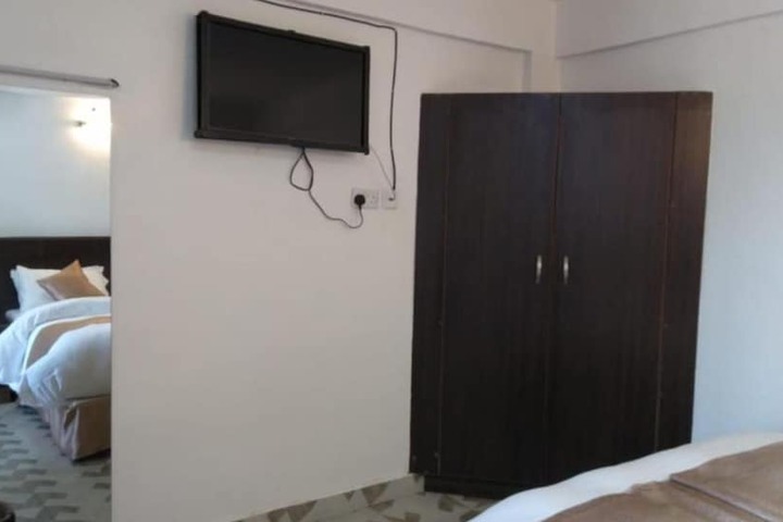 Room 21 of 57