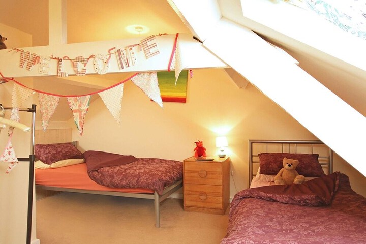 Room 9 of 10