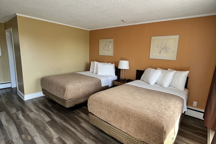 Room 10 of 26