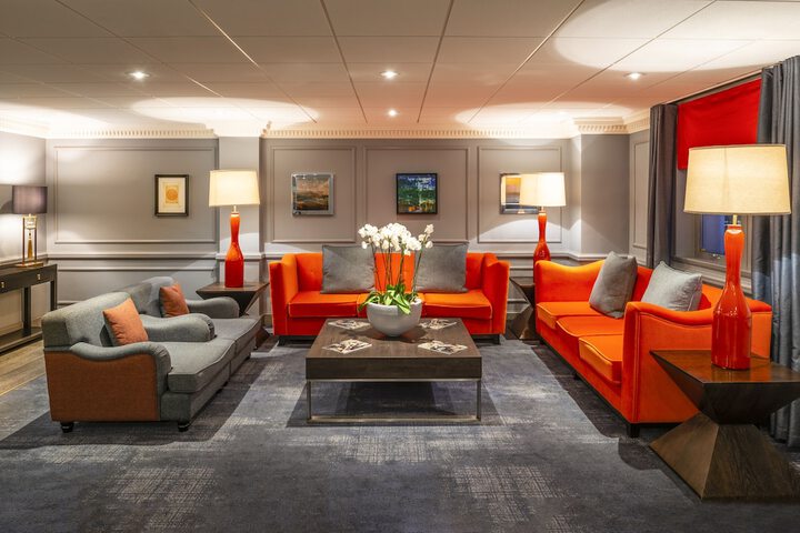 Guest Lobby