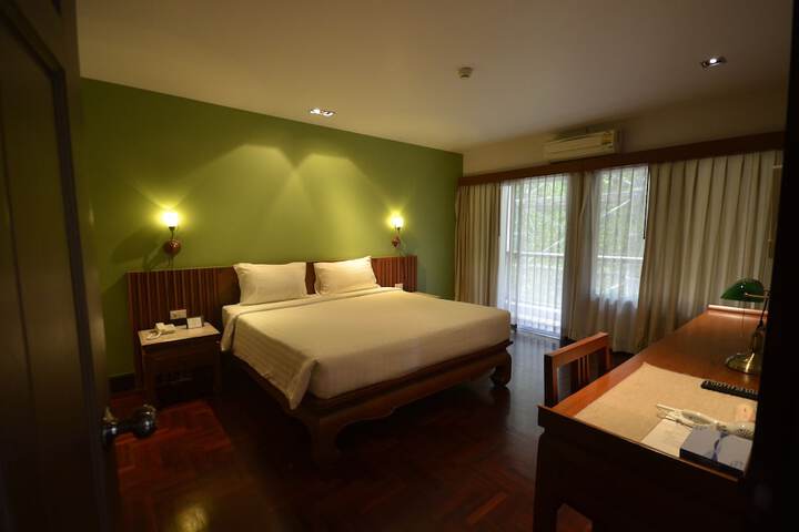 Room 14 of 35