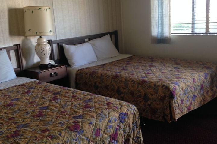 1 King Bed (7 of 12)