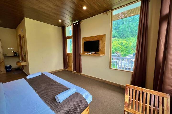 Room 3 of 24