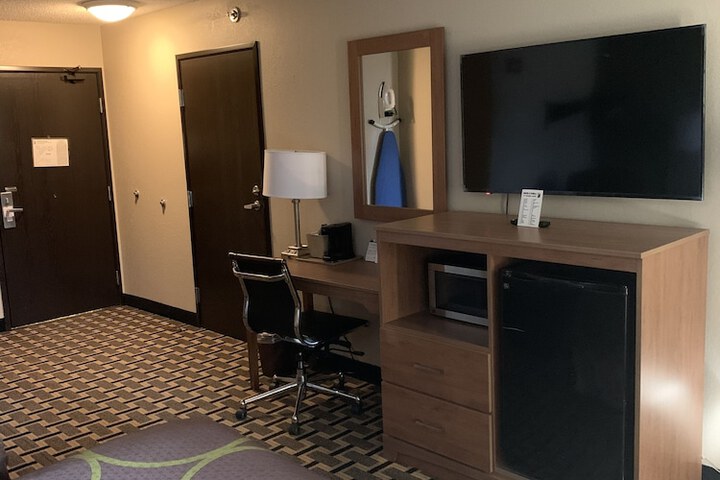 Room 9 of 62