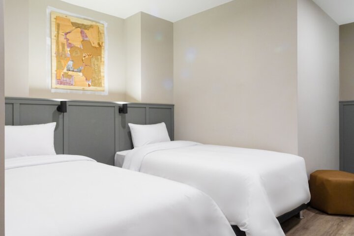 Room 14 of 46