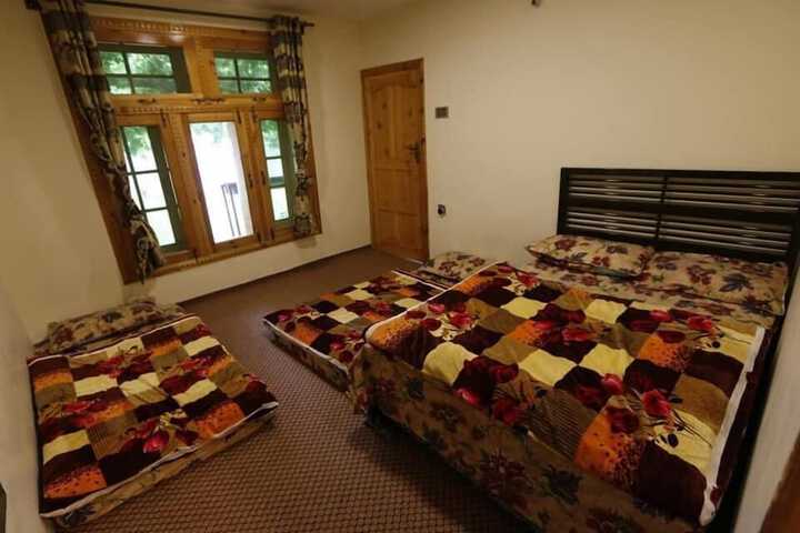 Room 11 of 22