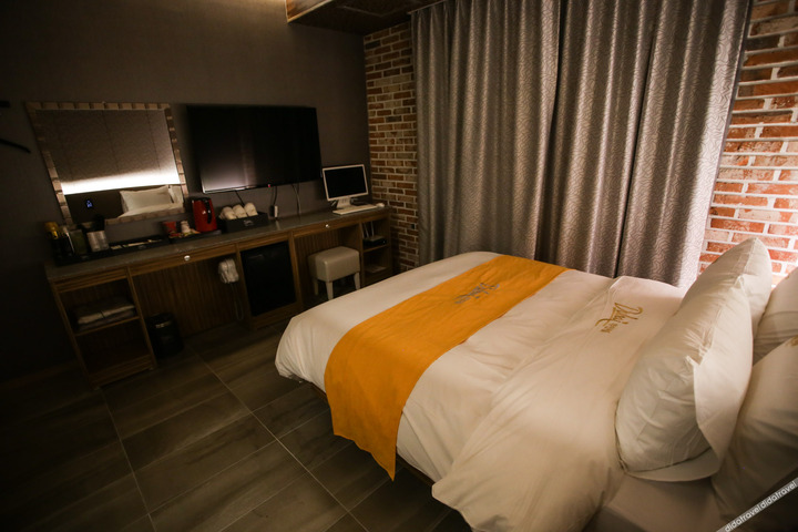 Room 51 of 91