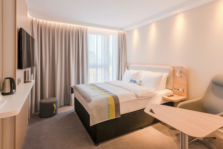 Room 9 of 70