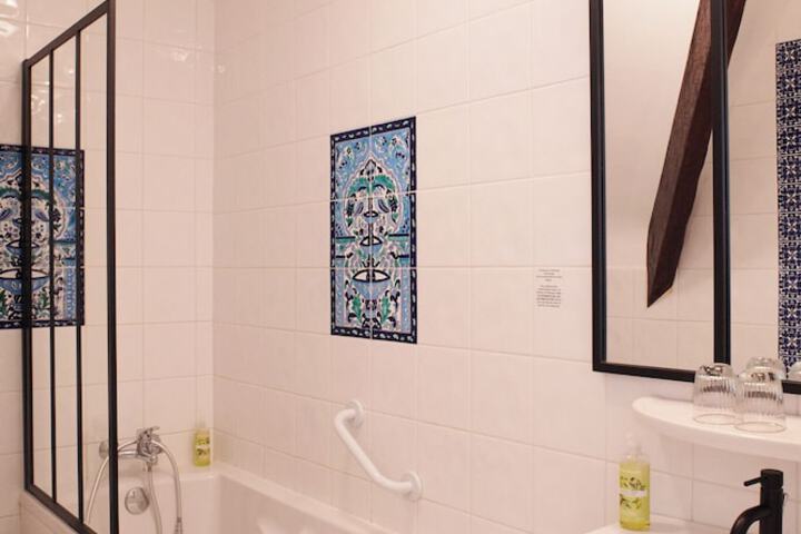 Room 43 of 92