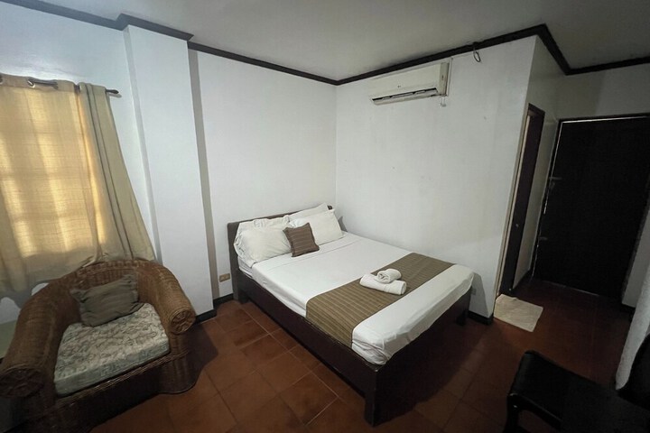 Room 22 of 68