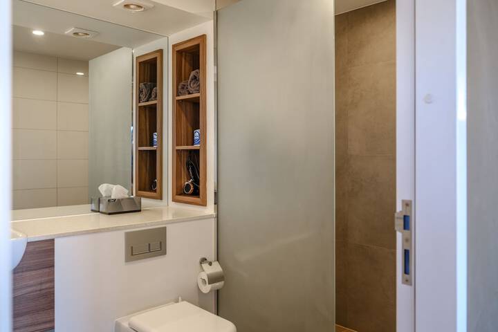 Clean Restrooms
