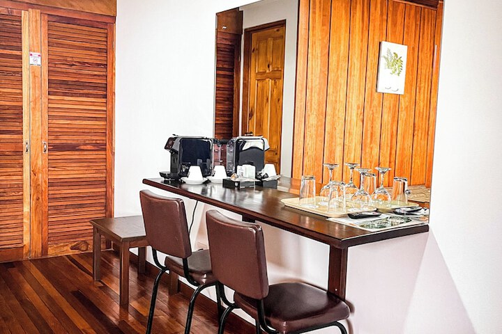 Room 18 of 66