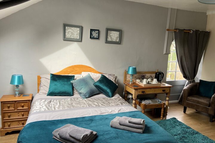 Room 9 of 17