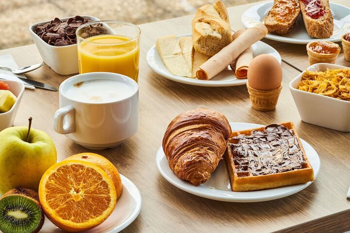 Breakfast/Coffee Service 40 of 55
