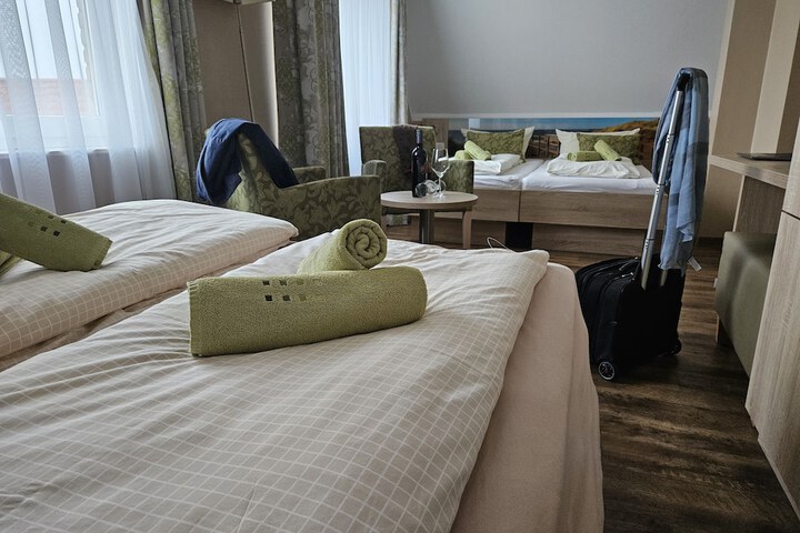 Room 15 of 29
