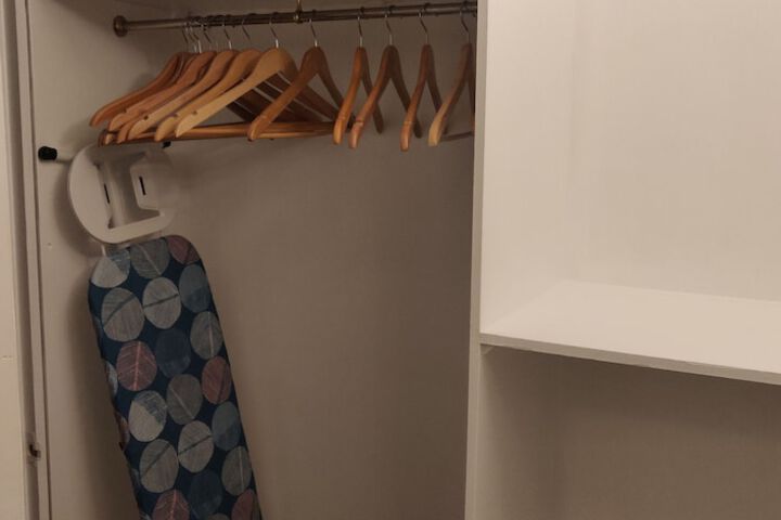 Room 16 of 32