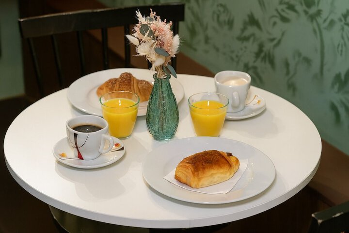 Breakfast/Coffee Service 29 of 31