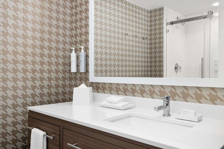 Bathroom shower