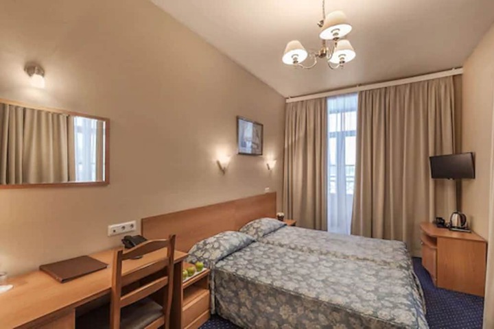 Room 11 of 46