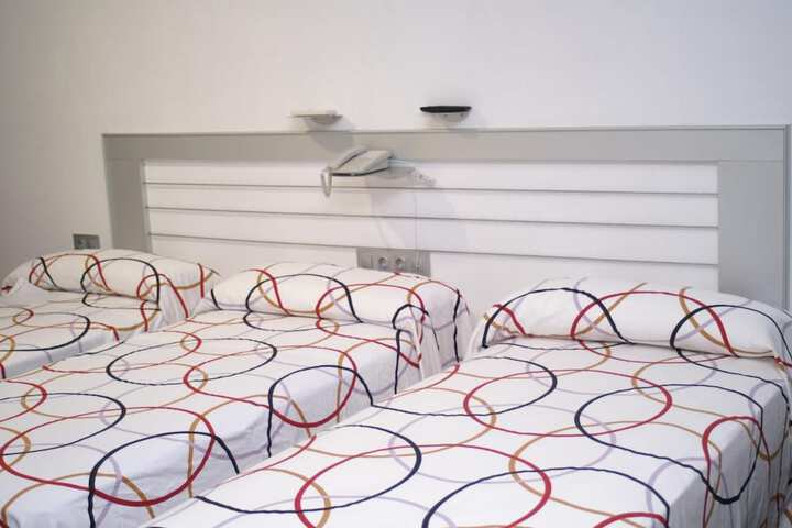 Room 16 of 34