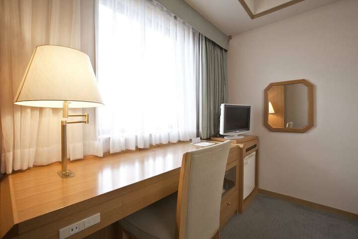 Room 12 of 29