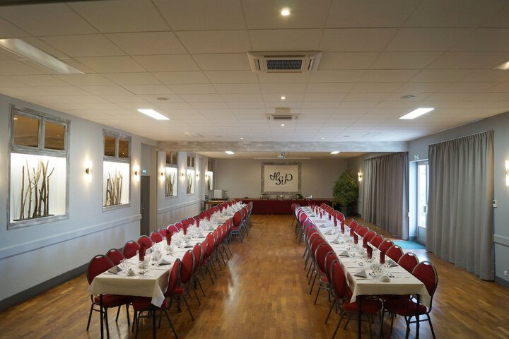Ballroom/Hall 47 of 56