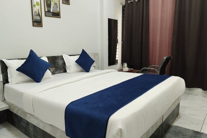 Room 7 of 24