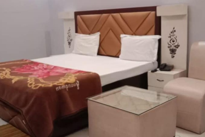 Room 15 of 43